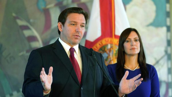 Florida Gov. Ron DeSantis announces that he will ask the legislature for $25 million to renovate the Freedom Tower, Monday, Nov. 15, 2021, in Miami. - Sputnik International