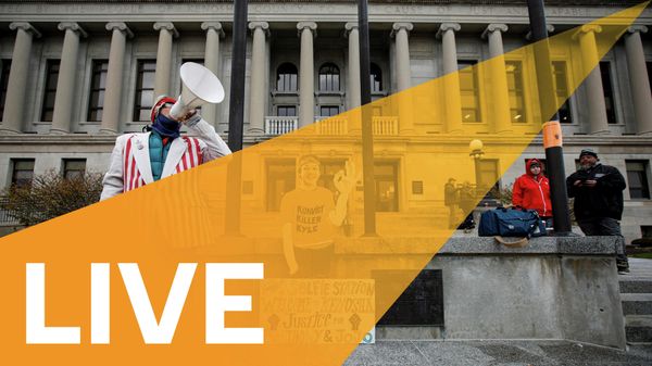 Live outside Kenosha County court as jury reaches a verdict in Rittenhouse trial - Sputnik International