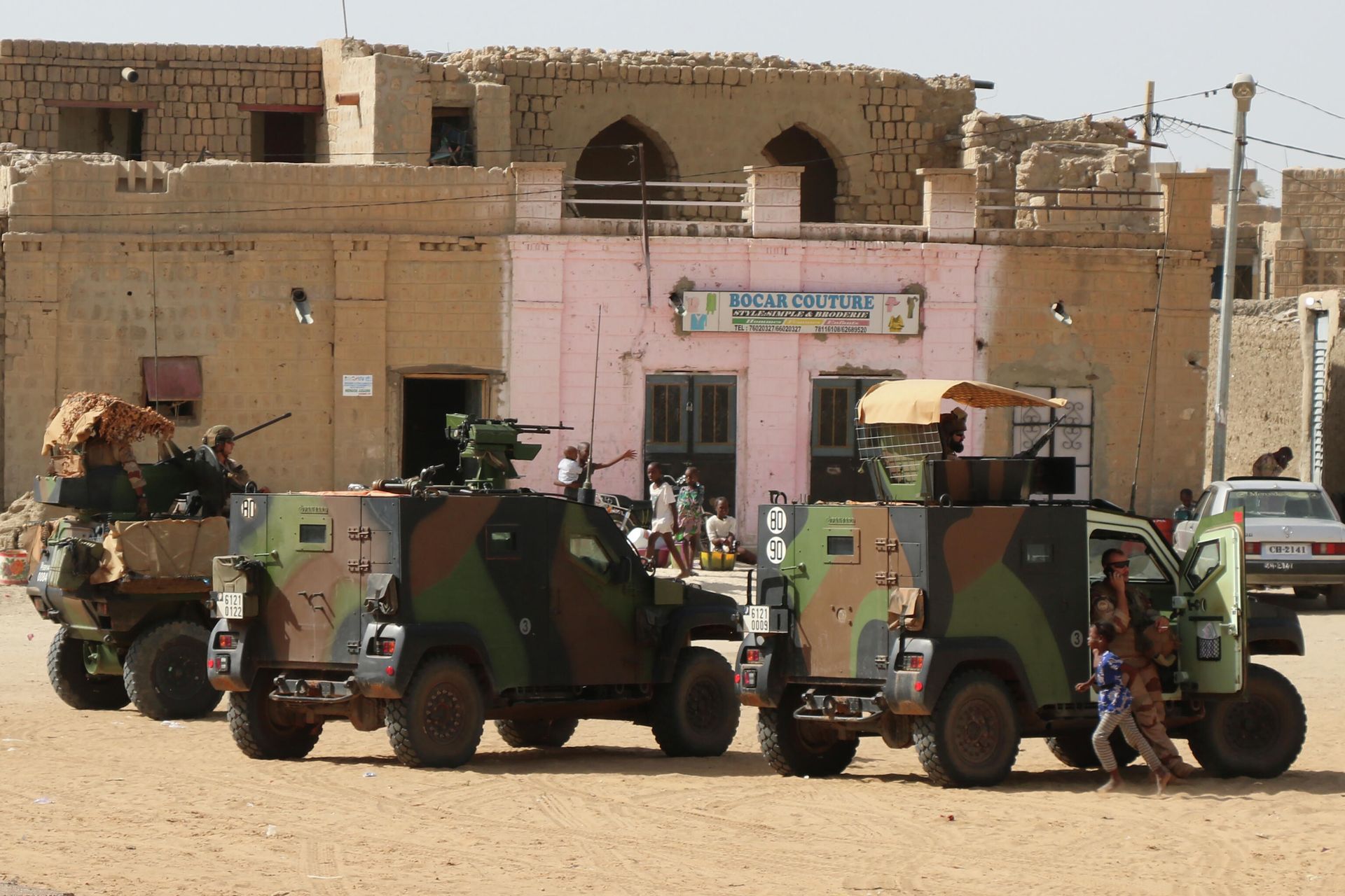 French Barkhane forces patrol the streets of Timbuktu, Mali, Wednesday Sept. 29, 2021. Many residents of Timbuktu are worried that when French troops pull out of the city in northern Mali, jihadis will return to impose strict Shariah law including public whippings and amputations. The Islamic extremists ruled Timbuktu in 2012 and banned music, sports and destroyed historic mausoleums, saying they were idolatrous. - Sputnik International, 1920, 04.05.2022