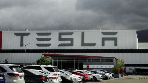 This May 12, 2020, file photo shows the Tesla plant, in Fremont, Calif. A jury in San Francisco says Tesla must pay nearly $137 million to a Black former worker who said he suffered racial abuse at the electric carmaker's San Francisco Bay Area factory. - Sputnik International