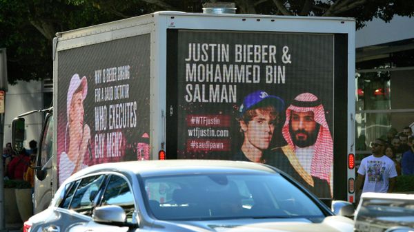 AMobile billboards urging Justin Bieber to cancel his upcoming concert in Saudi Arabia near the Microsoft Theater on November 21, 2021 in Los Angeles, California. AMobile billboards urging Justin Bieber to cancel his upcoming concert in Saudi Arabia near the Microsoft Theater on November 21, 2021 in Los Angeles, California. - Sputnik International