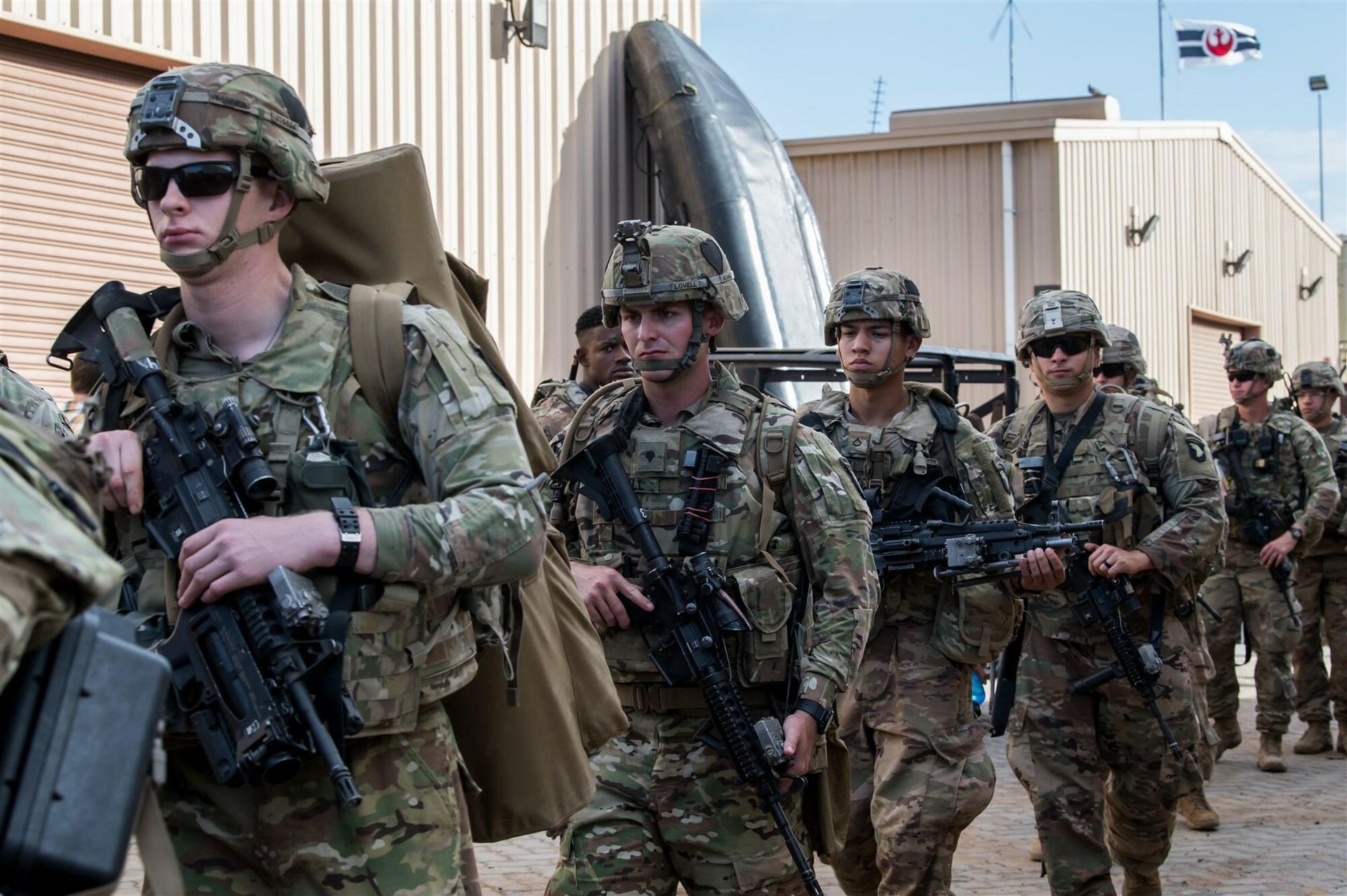 U.S. Soldiers assigned to the East Africa Response Force (EARF), deployed in support of Combined Joint Task Force-Horn of Africa, prepare to depart for Libreville, Gabon, at Camp Lemonnier, Djibouti, Jan. 2, 2019 - Sputnik International, 1920, 29.06.2022