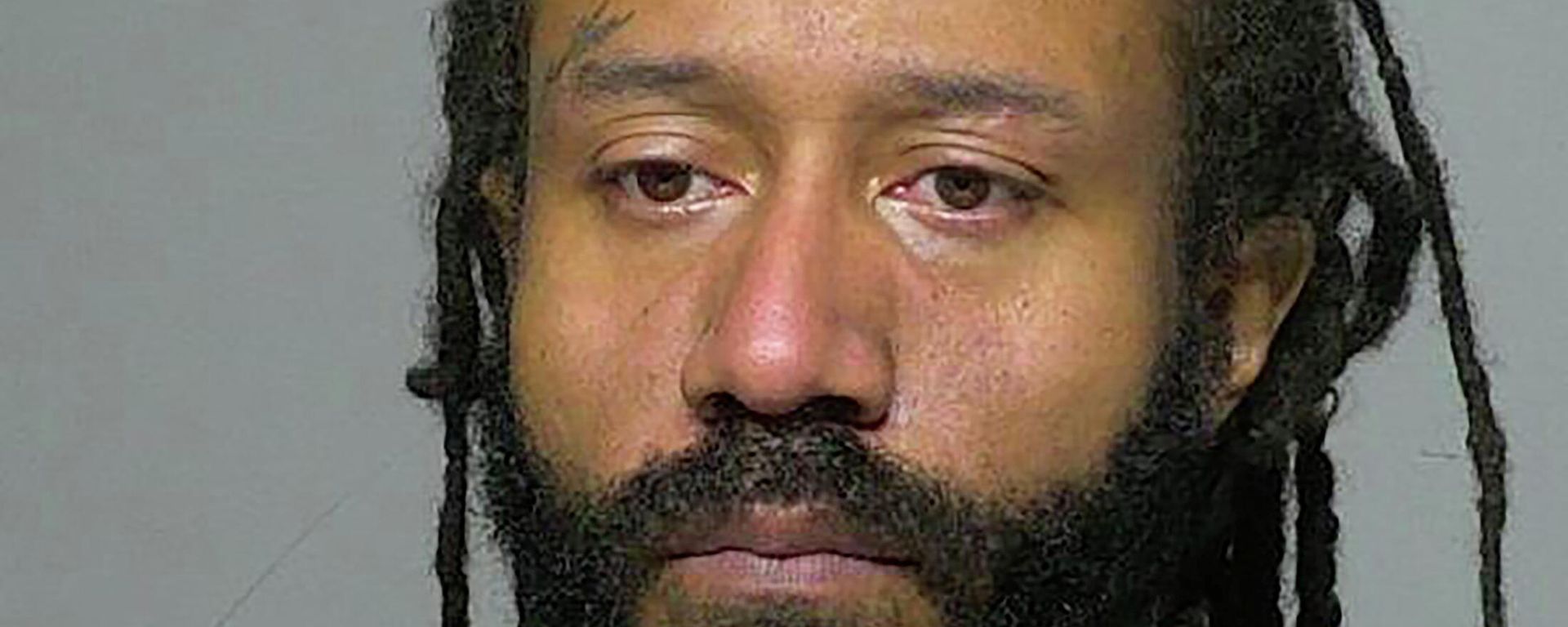Darrell Brooks poses for a booking photograph at the Milwaukee County Jail in Milwaukee, Wisconsin, U.S. November 3, 2021. Picture taken November 3, 2021. Darrell Brooks poses for a booking photograph at the Milwaukee County Jail in Milwaukee, Wisconsin, U.S. November 3, 2021. Picture taken November 3, 2021. - Sputnik International, 1920, 23.11.2021