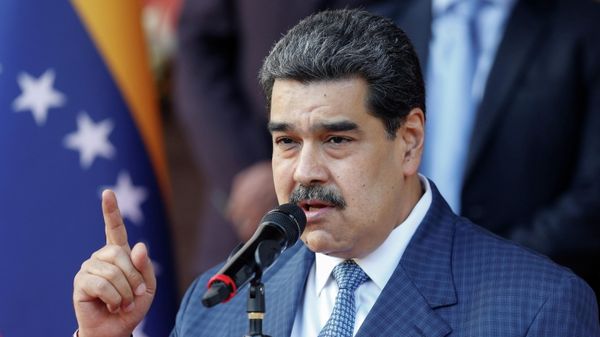 Venezuela's President Nicolas Maduro addresses the media at the Miraflores Palace, in Caracas, Venezuela October 15, 2021. - Sputnik International