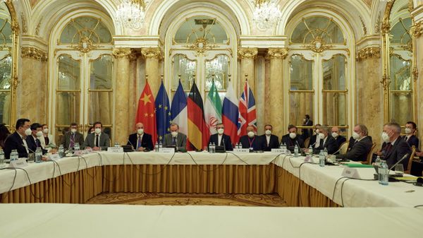 Deputy Secretary General of the European External Action Service (EEAS) Enrique Mora and Iran's chief nuclear negotiator Ali Bagheri Kani wait for the start of a meeting of the JCPOA Joint Commission in Vienna, Austria November 29, 2021. - Sputnik International