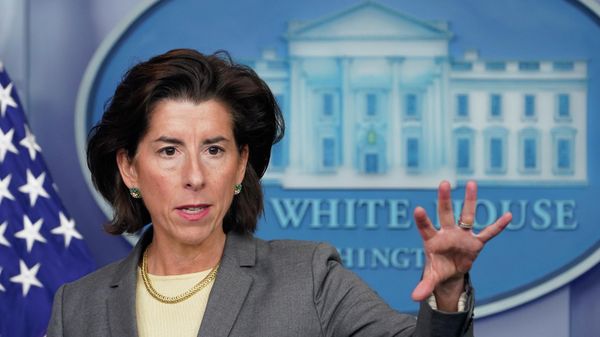 Commerce Secretary Gina Raimondo speaks during the daily briefing at the White House in Washington, Tuesday, Nov. 9, 2021. - Sputnik International