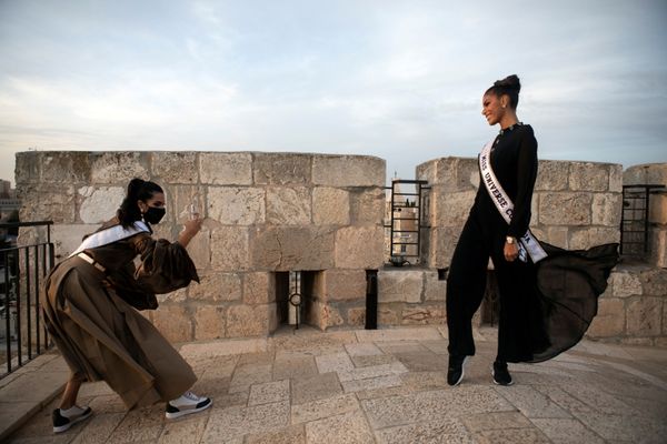 Miss Universe contestants tour David Tower in Jerusalem's old city ahead of the annual beauty pageant which will take place in the Red Sea resort of Eilat - Sputnik International