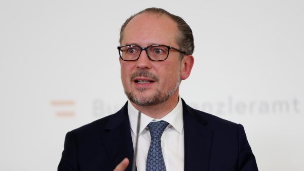 Austrian Chancellor Alexander Schallenberg attends a news conference in Vienna, Austria, November 5, 2021. Picture taken November 5, 2021. - Sputnik International