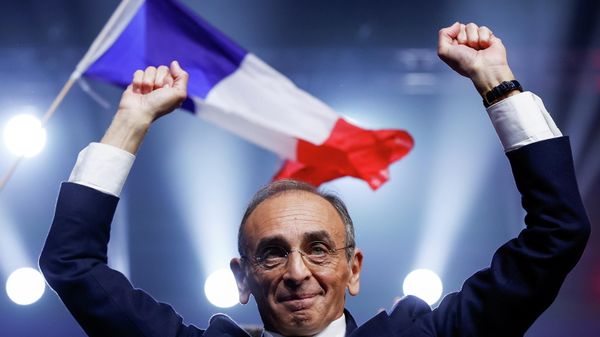 French far-right commentator Eric Zemmour, a candidate in the 2022 French presidential election, attends a political campaign rally in Villepinte near Paris, France, December 5, 2021. - Sputnik International