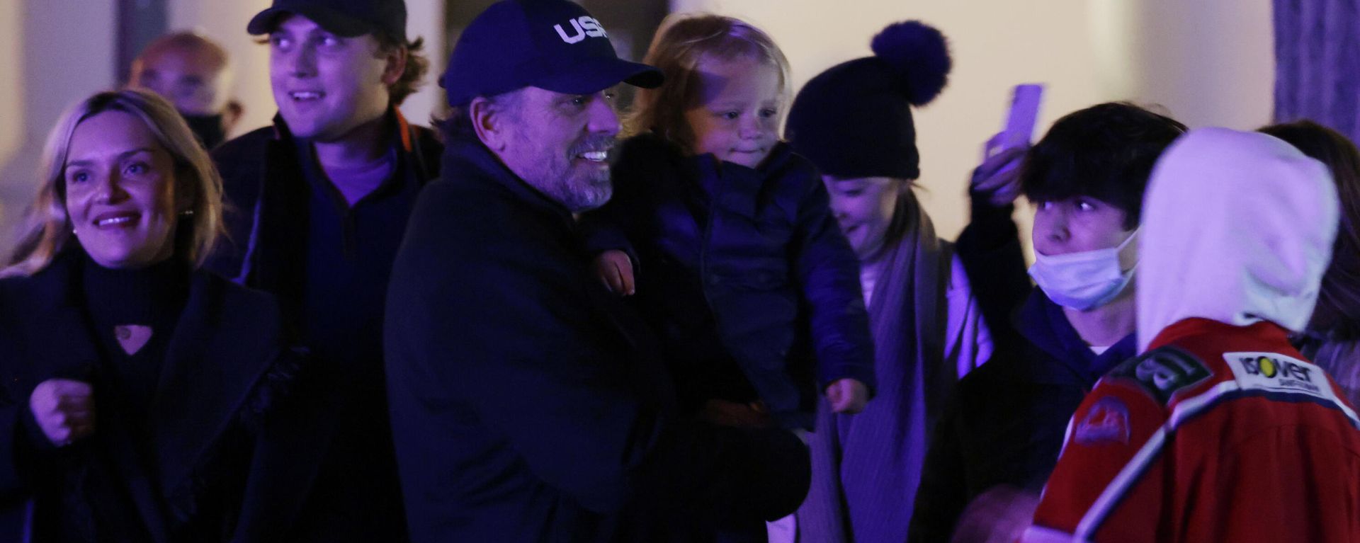 Hunter Biden, son of U.S. President Joe Biden, attends a tree lighting event in Nantucket island, Massachusetts, U.S, November 26, 2021 Hunter Biden, son of U.S. President Joe Biden, attends a tree lighting event in Nantucket island, Massachusetts, U.S, November 26, 2021 - Sputnik International, 1920, 07.12.2021