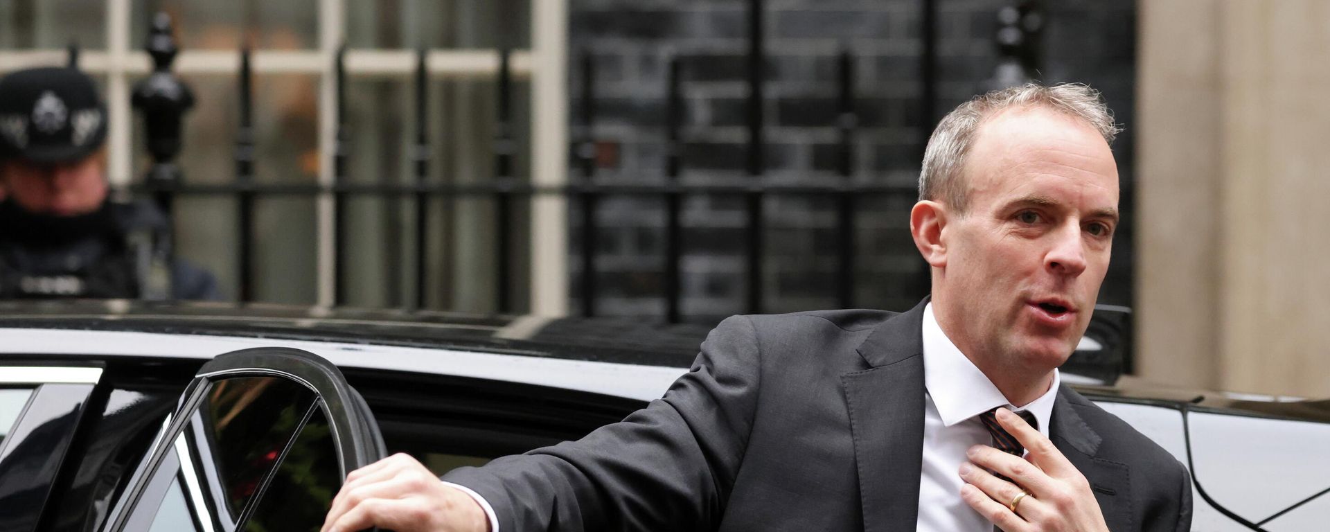 Britain's Justice Secretary Dominic Raab walks outside Downing Street in London, Britain November 30, 2021 Britain's Justice Secretary Dominic Raab walks outside Downing Street in London, Britain November 30, 2021 - Sputnik International, 1920, 07.12.2021