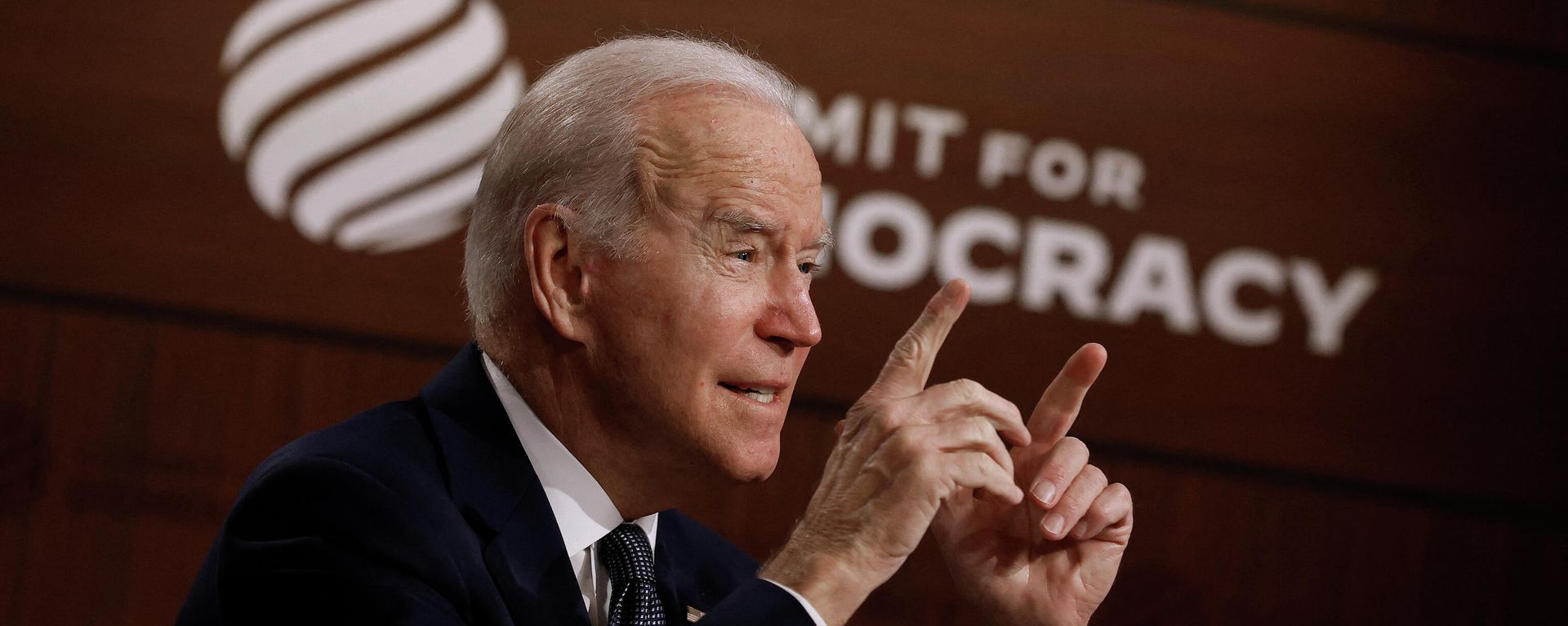 U.S. President Joe Biden delivers opening remarks for the virtual Summit for Democracy in the South Court Auditorium on December 09, 2021 in Washington, DC. U.S. President Joe Biden delivers opening remarks for the virtual Summit for Democracy in the South Court Auditorium on December 09, 2021 in Washington, DC. - Sputnik International, 1920, 11.12.2021
