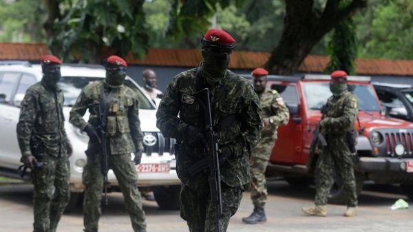 Guinea soldiers patrol  - Sputnik International