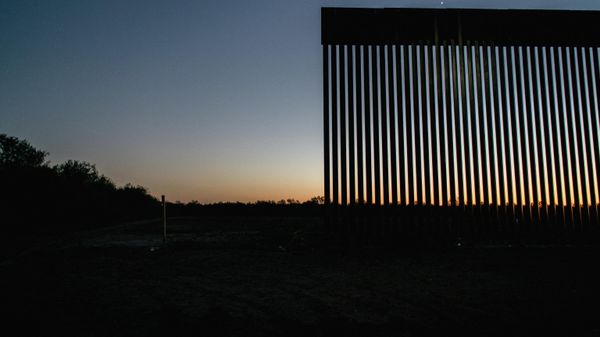 An unfinished section of border wall is seen on November 17, 2021 in La Joya, Texas. The number of migrants taken into U.S. custody along the southern border decreased for a third consecutive month in October. U.S. Customs and Border Protection (CBP) recorded more than 164,000 migrant apprehensions in October. Approximately 55% of migrants encountered were expelled back to Mexico, or their homelands. U.S. President Joe Biden is set to have a meeting this Thursday with Mexican President Andrйs Manuel Lуpez Obrador, and Canadian Prime Minister Justin Trudeau where they will discuss the coronavirus pandemic, climate change, immigration and economic growth. - Sputnik International
