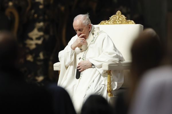 Pope Francis celebrates Holy Mass for the community of the faithful of Myanmar residents in Rome, at the Vatican, Sunday, on 16 May 2021. - Sputnik International