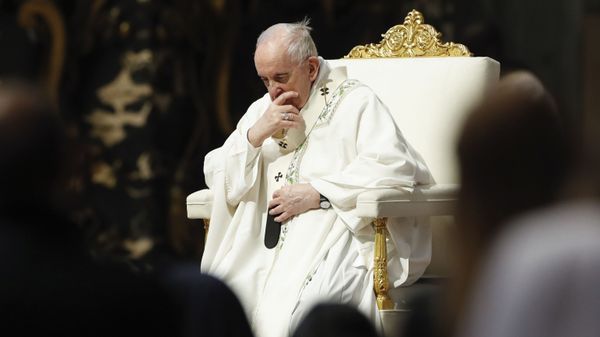 Pope Francis celebrates Holy Mass for the community of the faithful of Myanmar residents in Rome, at the Vatican, Sunday, on 16 May 2021. - Sputnik International