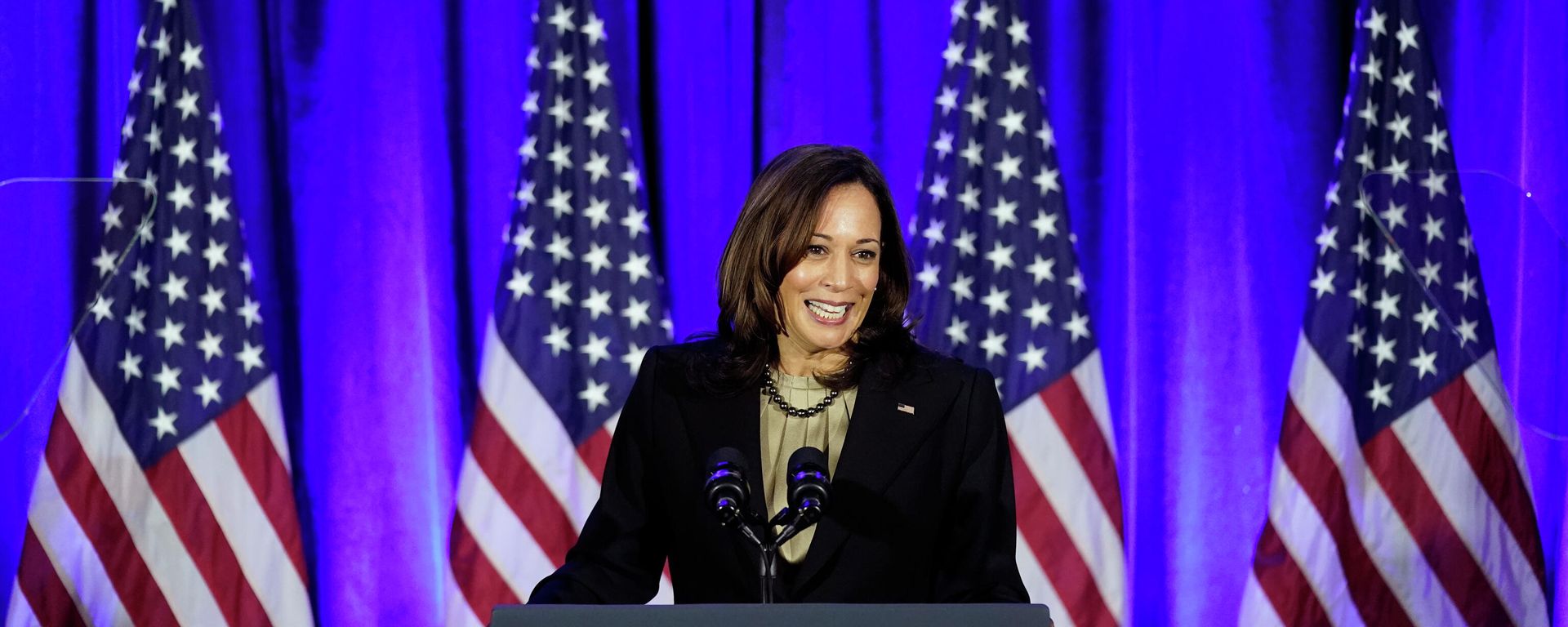 Vice President Kamala Harris speaks before President Joe Biden at a Democratic National Committee holiday party, Tuesday, Dec. 14, 2021, in Washington. - Sputnik International, 1920, 24.06.2022
