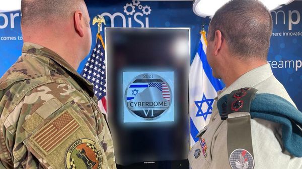 IDF handout published 18 December 2021 of US and Israeli personnel at teh Cyberdome VI drills at a US Cyber Command facility. - Sputnik International