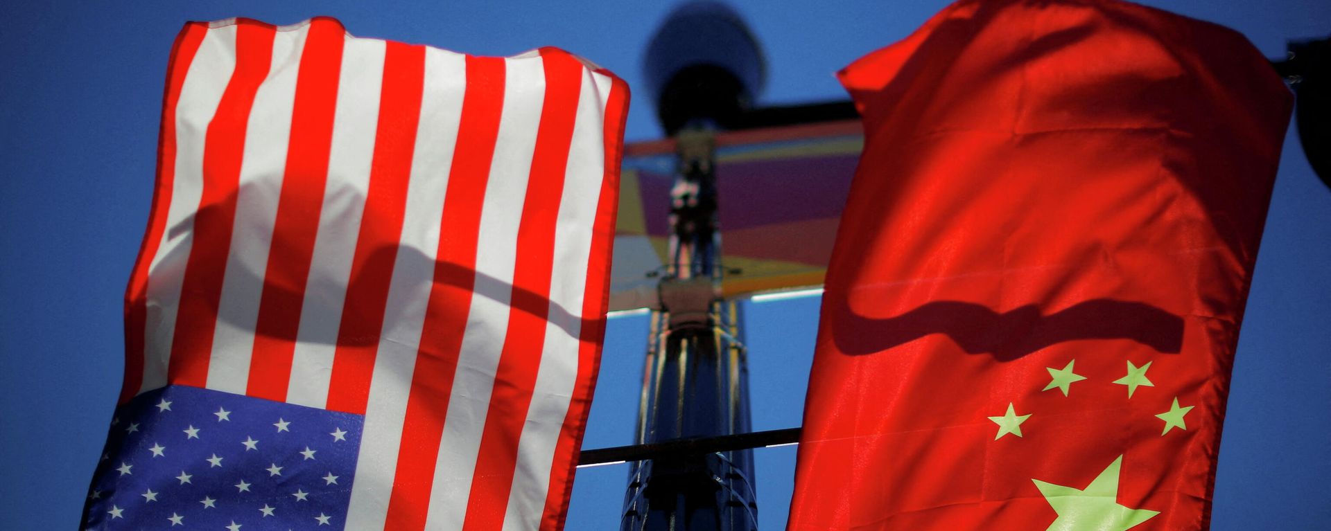 The flags of the United States and China fly from a lamppost in the Chinatown neighborhood of Boston, Massachusetts, U.S., November 1, 2021. The flags of the United States and China fly from a lamppost in the Chinatown neighborhood of Boston, Massachusetts, U.S., November 1, 2021. - Sputnik International, 1920, 06.01.2022