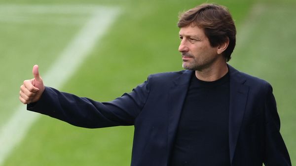 Paris Saint-Germain's Brazilian sporting director Leonardo gestures during a training session at the Camp des Loges football club's training ground in Saint-Germain-en-Laye, near Paris, on September 24, 2021 - Sputnik International
