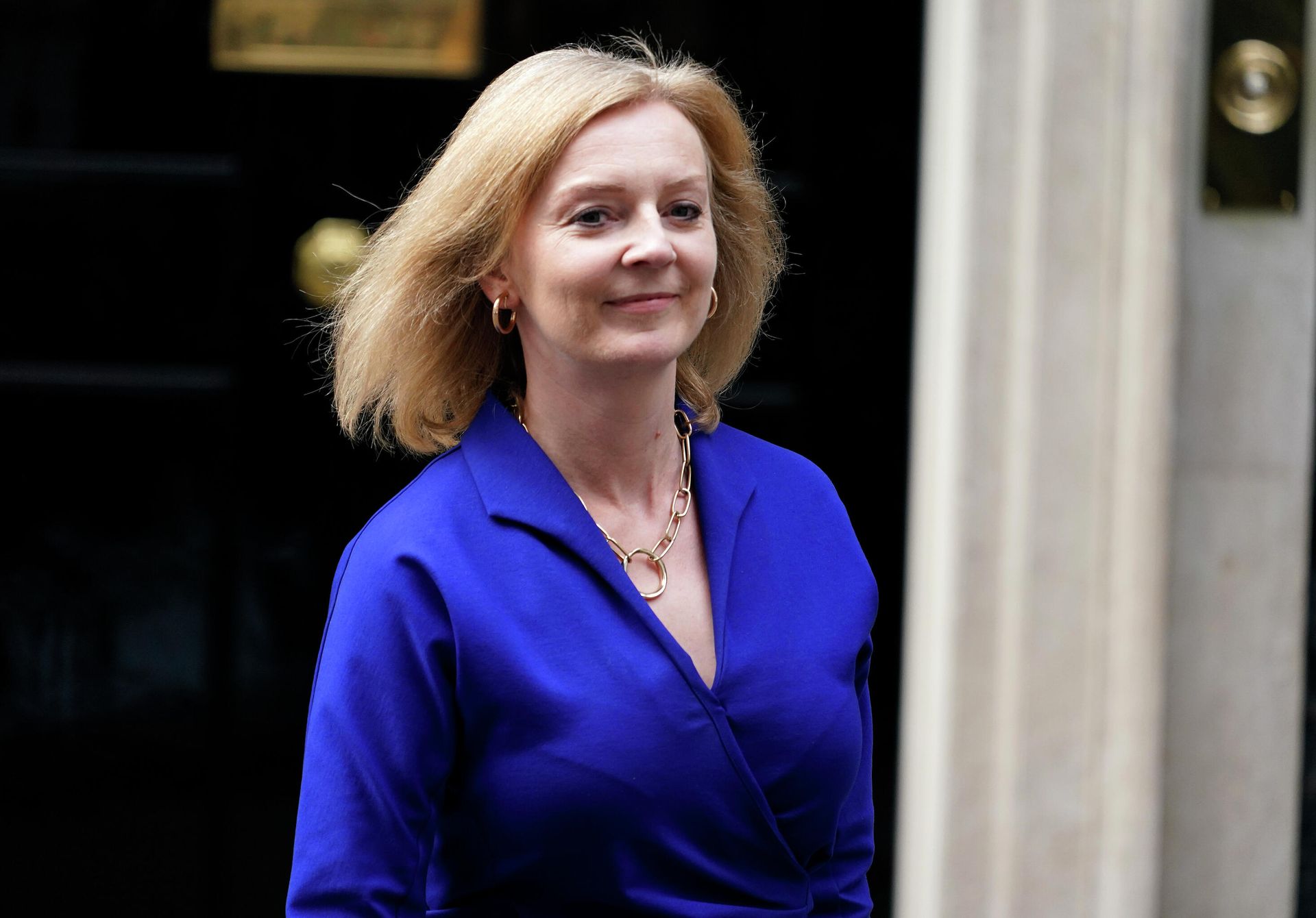 Britain's new Foreign Secretary Liz Truss leaves 10 Downing Street, in London, Wednesday, Sept. 15, 2021 - Sputnik International, 1920, 21.12.2021