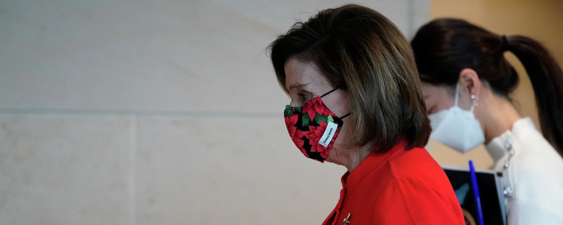 U.S. House Speaker Nancy Pelosi (D-CA) walks to her weekly news conference on Capitol Hill in Washington, U.S., December 8, 2021 - Sputnik International, 1920, 21.12.2021