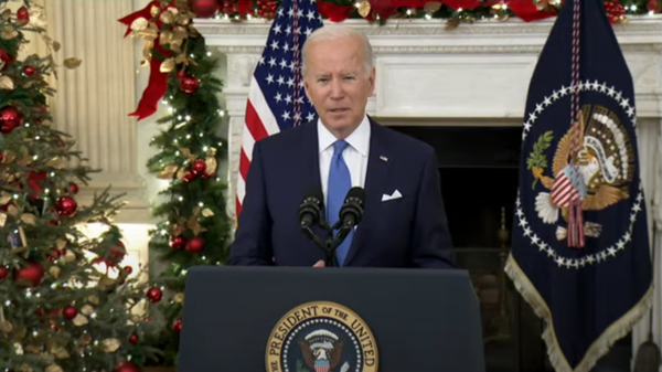 US President Joe Biden speaks from the White House about his administration's preparations for the Omicron variant of COVID-19 on December 21, 2021. - Sputnik International