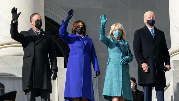V20210120LJ-0376: President-elect Joe Biden, Dr. Jill Biden, Vice President-elect Kamala Harris and Mr. Doug Emhoff arrive at the U.S. Capitol in Washington, D.C. Wednesday, Jan. 20, 2021, prior to the 59th Presidential inauguration. - Sputnik International