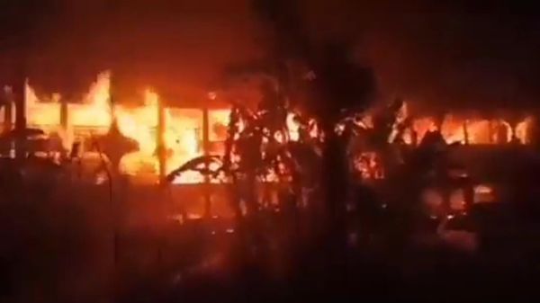 At least 32 people were killed and 100 injured after a ferry carrying 500 caught fire in  Bangladesh's  Jhalokati district - Sputnik International