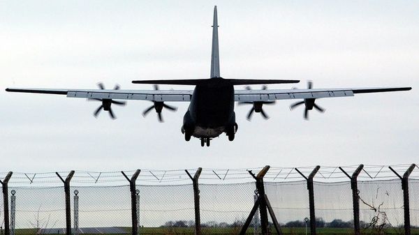 An RAF Hercules arrives at RAF Lyneham in Wiltshire, England , Monday Jan. 31, 2005 - Sputnik International