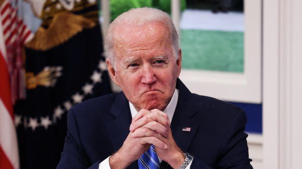 U.S. President Joe Biden and his COVID-19 Response Team hold their regular call with the National Governors Association to discuss his Administration's response to the Omicron variant and to hear from the Governors on the needs in their States, in the South Court Auditorium at the White House, in Washington, U.S., December 27, 2021 - Sputnik International