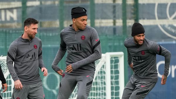 PSG's Lionel Messi, left, Kylian Mbappe, center, and Neymar train at the Paris Saint-Germain training ground in Saint Germain-en-Laye, west of Paris, Monday, Oct. 18, 2021 PSG's Lionel Messi, left, Kylian Mbappe, center, and Neymar train at the Paris Saint-Germain training ground in Saint Germain-en-Laye, west of Paris, Monday, Oct. 18, 2021 - Sputnik International