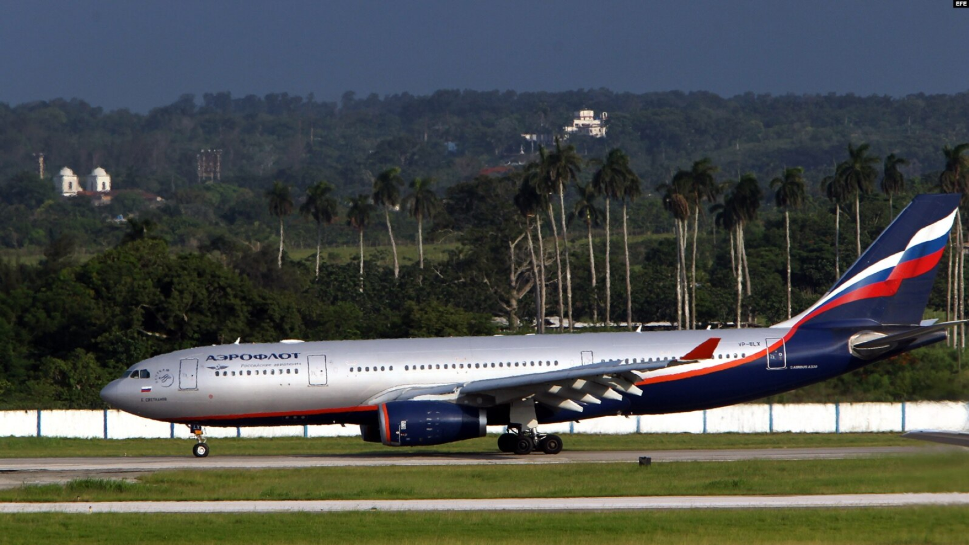 A passenger aircraft from Russia's national airline Aeroflot lands at Cuba's Havana Jose Marti International Airport in 2013. A passenger aircraft from Russia's national airline Aeroflot lands at Cuba's Havana Jose Marti International Airport in 2013. - Sputnik International, 1920, 03.01.2022