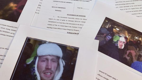 This Statement of Offense document in the government's case against Devlyn Thompson is photographed Monday, Dec. 20, 2021. - Sputnik International
