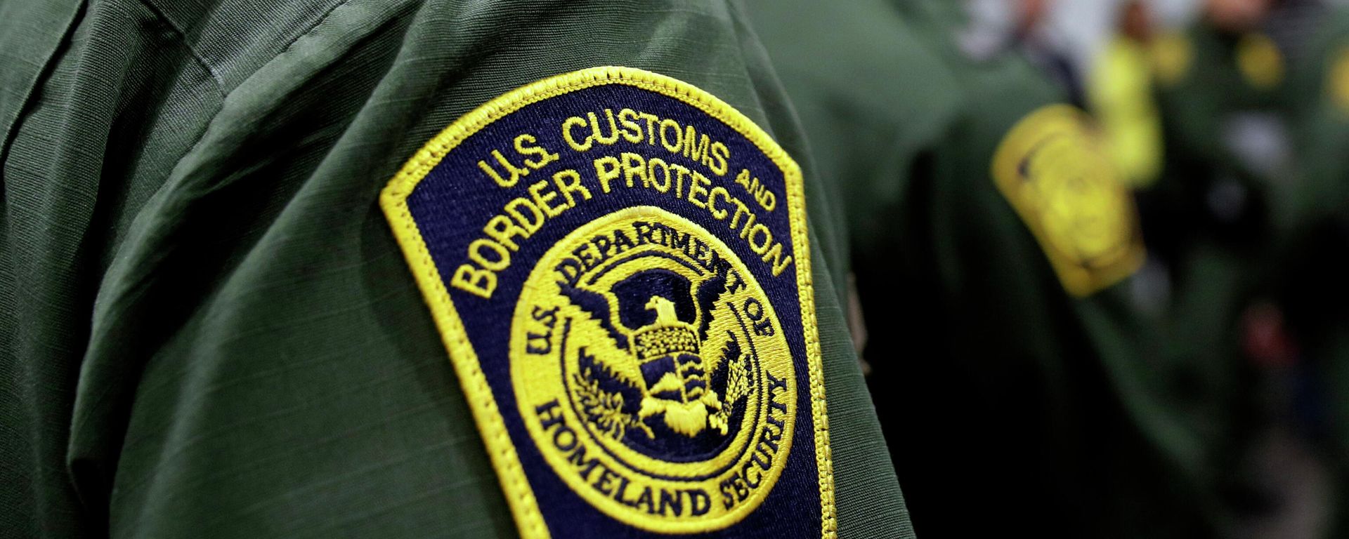Border Patrol agents hold a news conference prior to a media tour of a new U.S. Customs and Border Protection temporary facility near the Donna International Bridge in Donna, Texas, May 2, 2019. Border Patrol agents hold a news conference prior to a media tour of a new U.S. Customs and Border Protection temporary facility near the Donna International Bridge in Donna, Texas, May 2, 2019. - Sputnik International, 1920, 17.11.2023