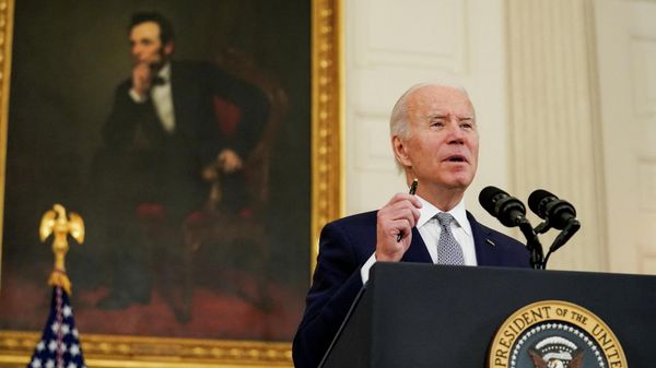 U.S. President Joe Biden delivers remarks on the December 2021 jobs report during a speech in the State Dining Room at the White House in Washington, U.S., January 7, 2022.  - Sputnik International