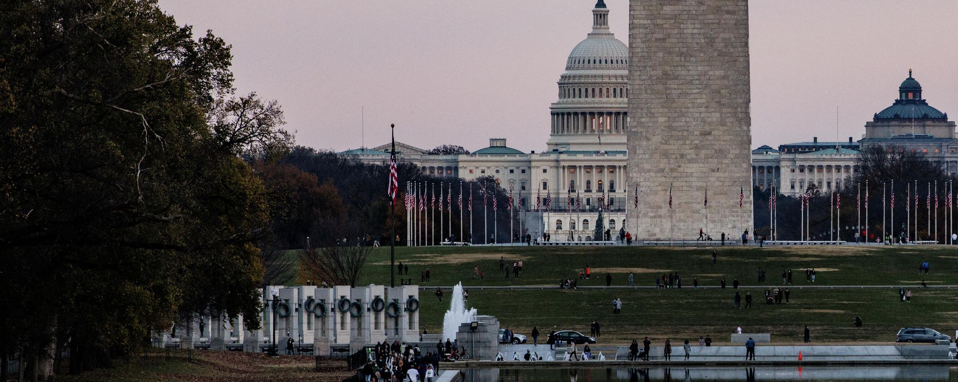 The U.S. Capitol Building is seen past the Washington Monument as people walk around the Reflecting Pool on the National Mall as the sun sets on November 28, 2021 in Washington, DC. President Biden returned to Washington after spending the Thanksgiving Holiday with family in Nantucket and immediately met with members of his medical team to discuss the newly discovered Omicron variant of the coronavirus. The U.S. Capitol Building is seen past the Washington Monument as people walk around the Reflecting Pool on the National Mall as the sun sets on November 28, 2021 in Washington, DC. President Biden returned to Washington after spending the Thanksgiving Holiday with family in Nantucket and immediately met with members of his medical team to discuss the newly discovered Omicron variant of the coronavirus. - Sputnik International, 1920, 08.01.2022