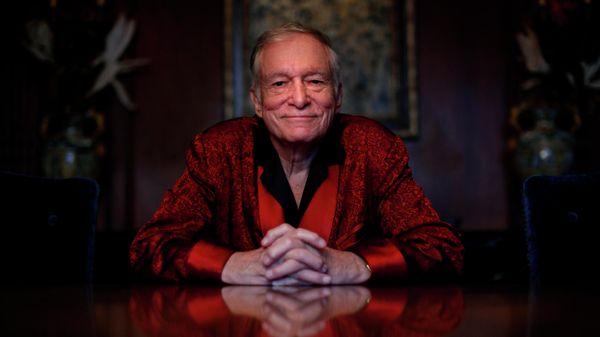 Playboy magazine founder Hugh Hefner poses for photos at the Playboy Mansion in Los Angeles, Thursday, Nov. 4, 2010. - Sputnik International