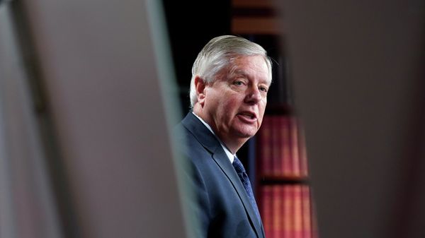 Sen. Lindsey Graham, R-S.C., talks about the the Build Back Better bill during a news conference on Capitol Hill in Washington, Friday, Dec. 10, 2021. - Sputnik International