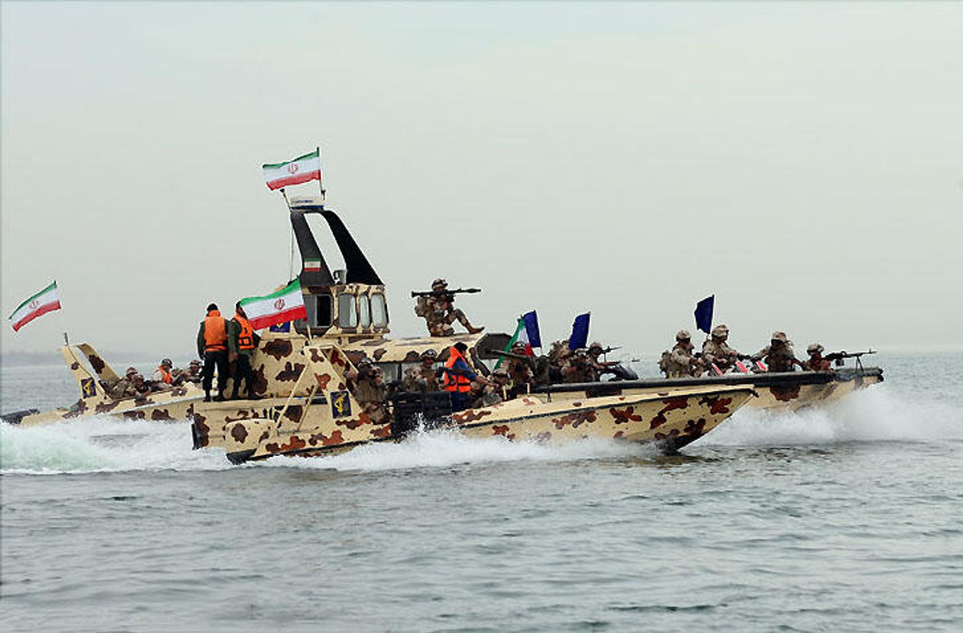 Navy of the Army of the Guardians of the Islamic Revolution commandos and missile boats in Great Prophet IX Maneuver in the general area of Strait of Hormuz, Persian Gulf - Sputnik International, 1920, 08.08.2023