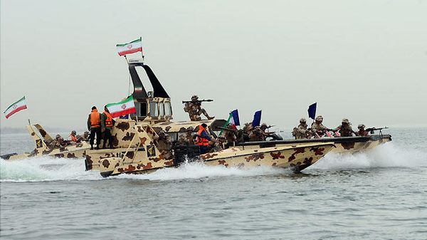 Navy of the Army of the Guardians of the Islamic Revolution commandos and missile boats in Great Prophet IX Maneuver in the general area of Strait of Hormuz, Persian Gulf - Sputnik International