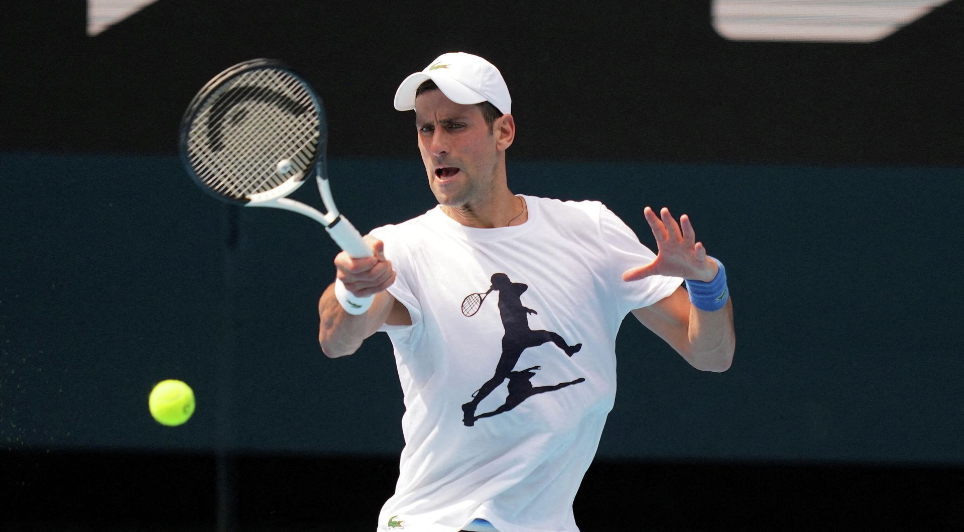 Serbian tennis player Novak Djokovic practices ahead of the Australian Open at Melbourne Park in Melbourne - Sputnik International, 1920, 16.01.2022