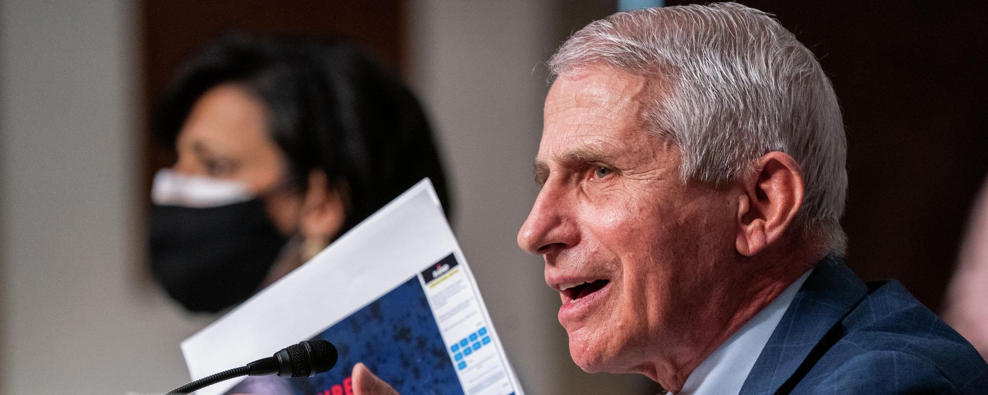 Dr. Anthony Fauci, director of the National Institute of Allergy and Infectious Diseases and chief medical adviser to the president, right, and Dr. Rochelle Walensky, Director of the Centers for Disease Control and Prevention, left, testify before a Senate Health, Education, Labor, and Pensions Committee hearing to examine the federal response to COVID-19 and new emerging variants, Tuesday, Jan. 11, 2022 on Capitol Hill in Washington. Dr. Anthony Fauci, director of the National Institute of Allergy and Infectious Diseases and chief medical adviser to the president, right, and Dr. Rochelle Walensky, Director of the Centers for Disease Control and Prevention, left, testify before a Senate Health, Education, Labor, and Pensions Committee hearing to examine the federal response to COVID-19 and new emerging variants, Tuesday, Jan. 11, 2022 on Capitol Hill in Washington. - Sputnik International, 1920, 28.02.2023