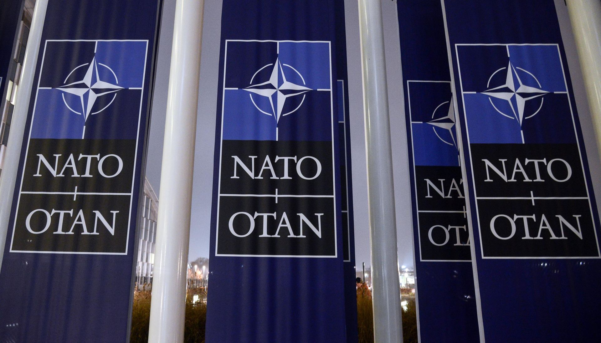 NATO banners in front of the organization's headquarters in Brussels NATO banners in front of the organization's headquarters in Brussels - Sputnik International, 1920, 19.04.2022
