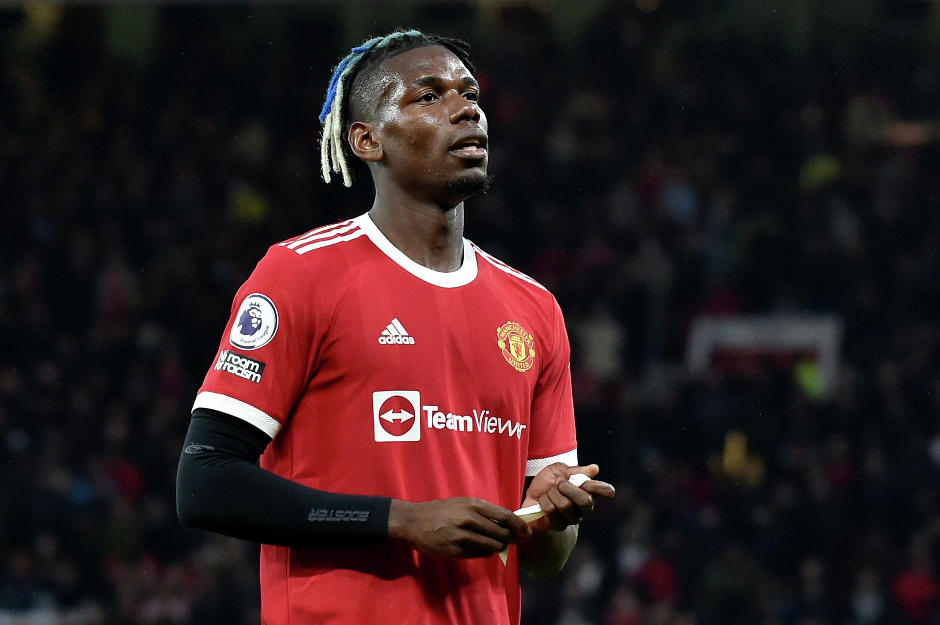 Manchester United's Paul Pogba leaves the pitch after being shown a red card during the English Premier League soccer match between Manchester United and Liverpool at Old Trafford in Manchester, England, Sunday, Oct. 24, 2021 Manchester United's Paul Pogba leaves the pitch after being shown a red card during the English Premier League soccer match between Manchester United and Liverpool at Old Trafford in Manchester, England, Sunday, Oct. 24, 2021 - Sputnik International, 1920, 23.02.2022