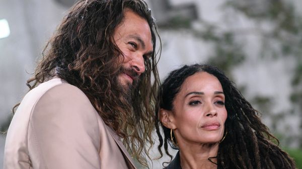 US actor Jason Momoa and his wife US actress Lisa Bonet arrive for Apple TV+ world premiere of SEE at the Fox Regency Village Theater in Los Angeles on October 21, 2019 - Sputnik International