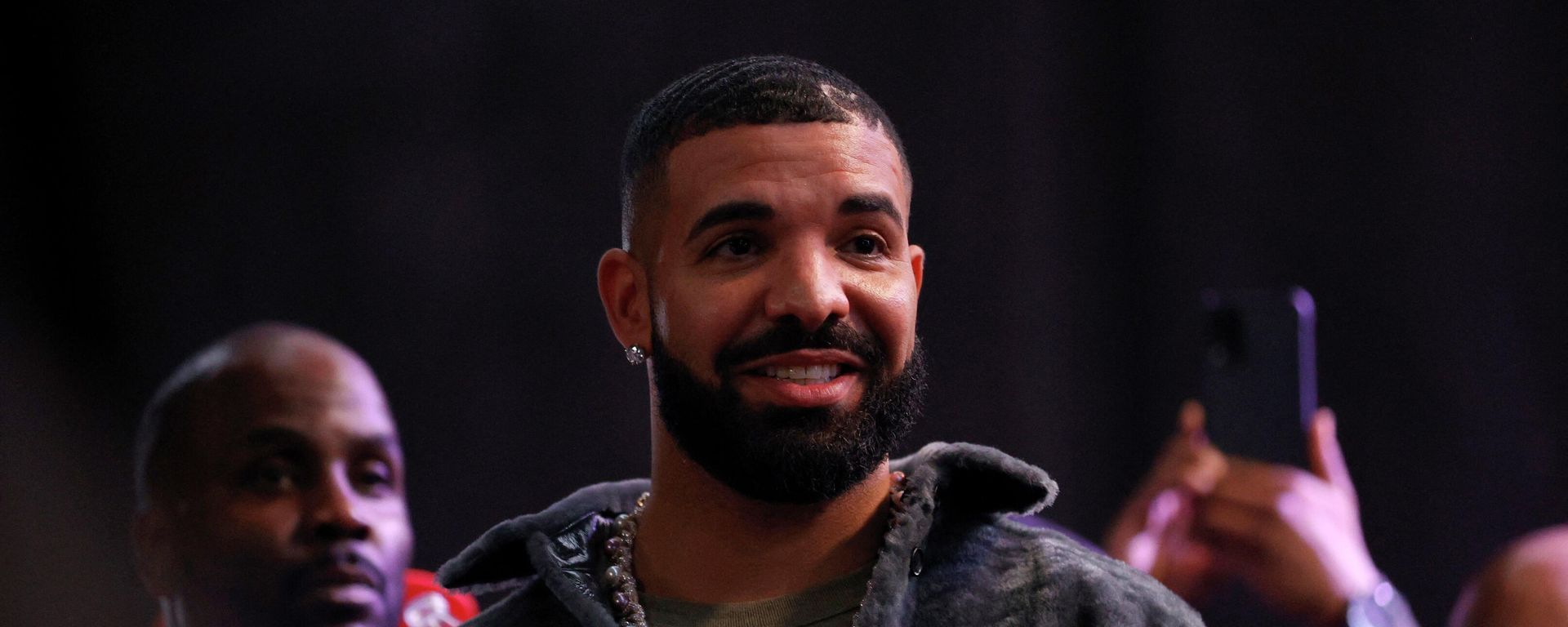 Drake attends Drake's Till Death Do Us Part rap battle on October 30, 2021 in Long Beach, California. Drake attends Drake's Till Death Do Us Part rap battle on October 30, 2021 in Long Beach, California. - Sputnik International, 1920, 13.01.2022