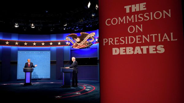 Republican candidate President Donald Trump, left, and Democratic presidential candidate former Vice President Joe Biden participate in the second and final presidential debate Thursday, Oct. 22, 2020 - Sputnik International