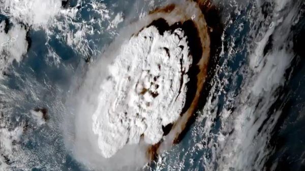 Tonga's Hunga Tonga volcano eruption. - Sputnik International
