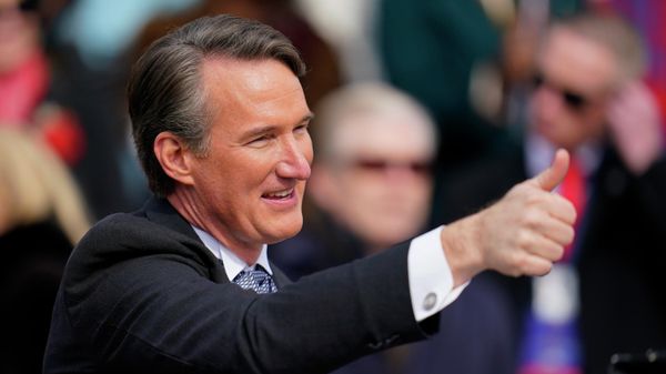 Glenn Youngkin gestures after he was sworn in as Virginia's 74th governor during an inauguration ceremony, Saturday, Jan. 15, 2022 - Sputnik International
